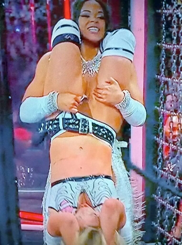 Liv Morgan keeps that kitty shaved for real it seems