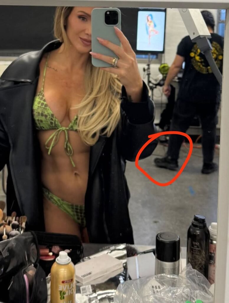 Let’s all take a moment to show our love to Charlotte Flair